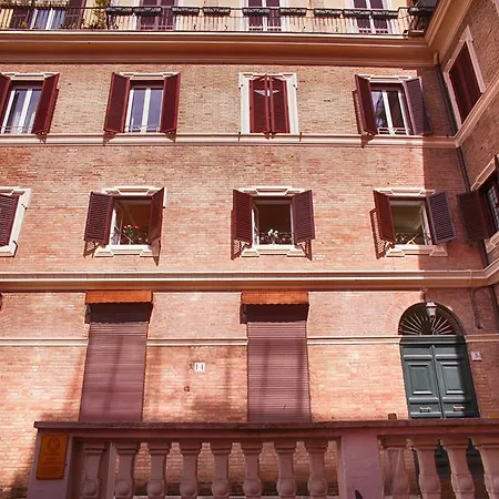 Pensión Domus Real Cardello 4*