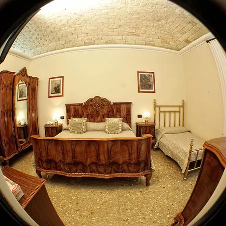 Domus Real Cardello Guest house Rome