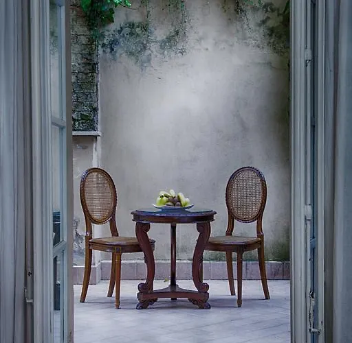 Domus Real Cardello 게스트하우스 4*